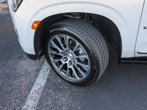 Used 2021 GMC Yukon XL Denali w/ Denali Ultimate Package image 33