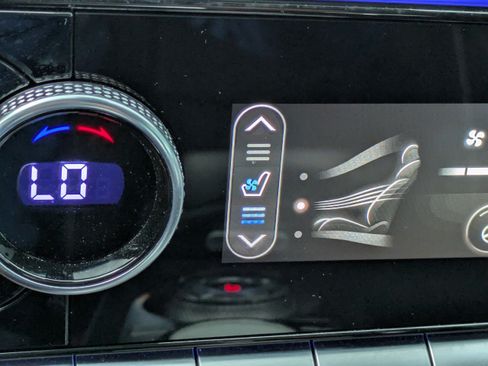 Certified 2022 Genesis GV70 2.5T w/ Advanced Package AWD/4WD image 23