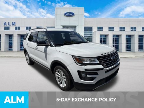 Used 2016 Ford Explorer XLT w/ Equipment Group 201A FWD image 3