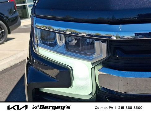Used 2023 Chevrolet Silverado 1500 LT AWD/4WD image 11
