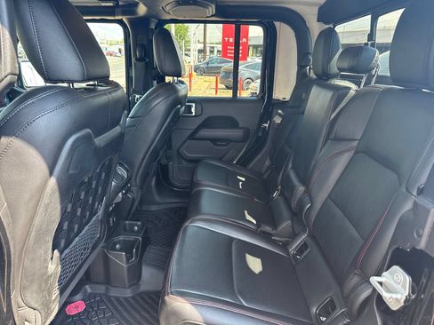 Used 2023 Jeep Gladiator Rubicon w/ LED Lighting Group AWD/4WD image 13