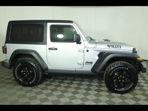 Used 2022 Jeep Wrangler Willys image 5