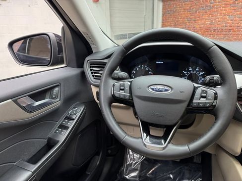 Certified 2022 Ford Escape SEL image 13