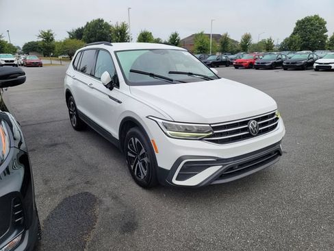 Used 2023 Volkswagen Tiguan S FWD image 4