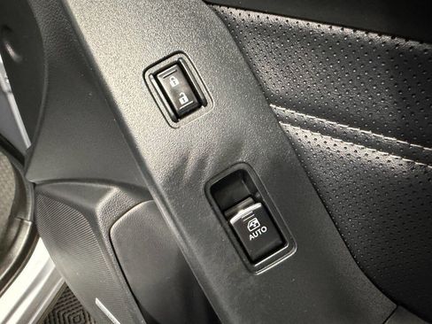 Used 2017 Subaru Forester 2.5i Touring image 25