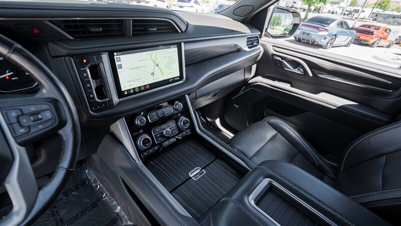 Used 2021 GMC Yukon Denali w/ Denali Ultimate Package AWD/4WD image 37