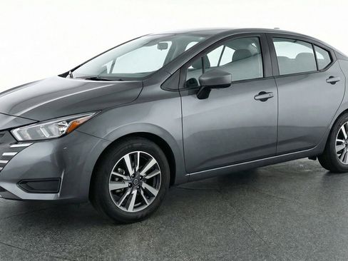 Used 2025 Nissan Versa SV FWD image 3