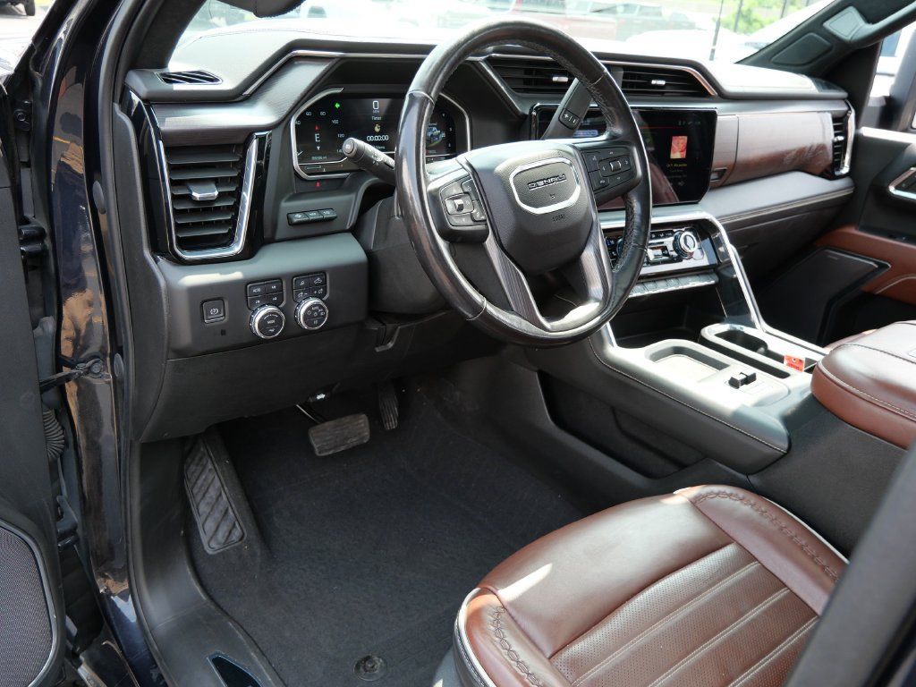 Certified 2024 GMC Sierra 3500 Denali Ultimate AWD/4WD image 18