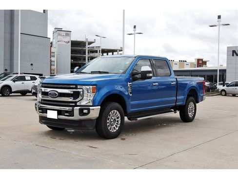 Used 2021 Ford F250 XLT w/ XLT Premium Package image 2