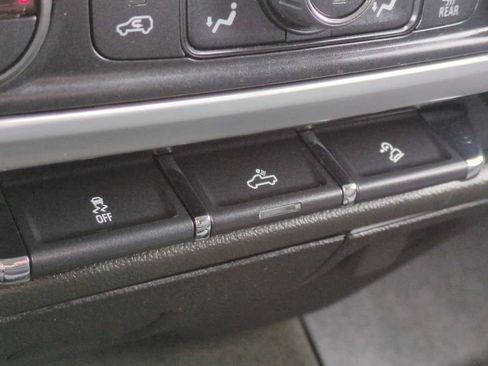 Used 2016 GMC Sierra 1500 SLE w/ SLE Value Package image 29