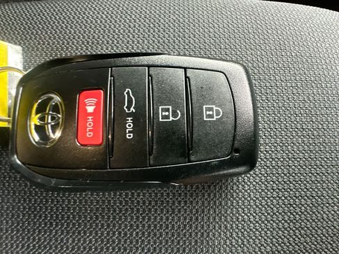 Used 2026 Toyota Corolla SE FWD image 28