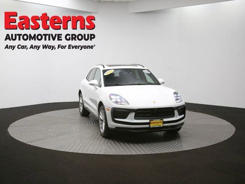 Used 2023 Porsche Macan T w/ Premium Package Plus image 53
