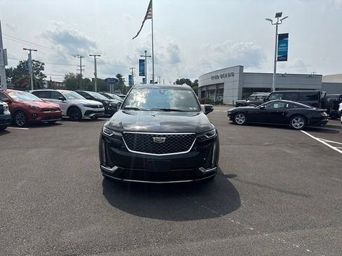 Used 2021 Cadillac XT6 Premium Luxury w/ LPO, Floor Liner Package AWD/4WD image 2