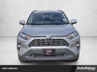 Used 2020 Toyota RAV4 XLE video 1