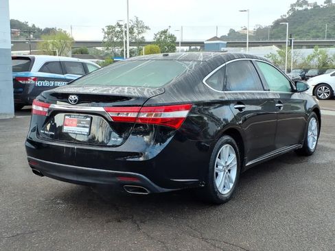 Used 2014 Toyota Avalon XLE Premium FWD image 4