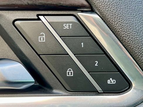 Used 2025 GMC Sierra 1500 SLT image 23