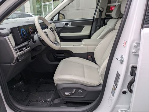 Used 2026 Hyundai Santa Fe SEL AWD/4WD image 15