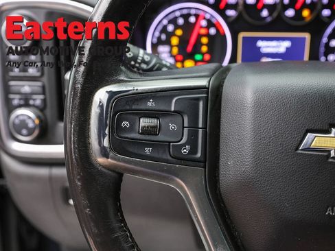 Used 2020 Chevrolet Silverado 1500 LT w/ Convenience Package AWD/4WD image 14