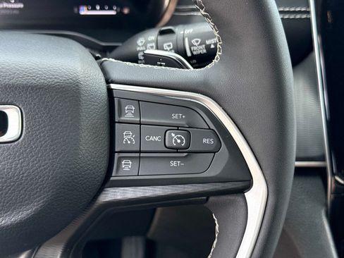 Certified 2023 Jeep Grand Cherokee Altitude AWD/4WD image 31