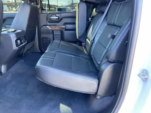 Used 2020 Chevrolet Silverado 1500 High Country w/ Technology Package image 5
