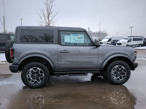 New 2023 Ford Bronco Outer Banks image 6