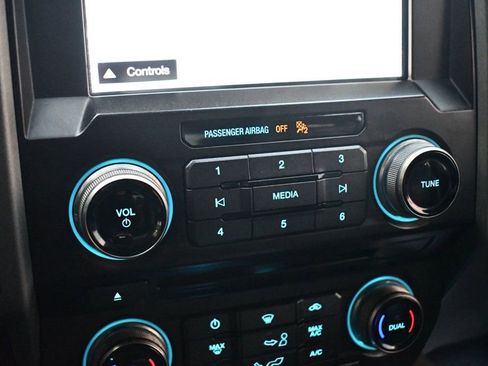 Used 2018 Ford F150 Raptor w/ Equipment Group 802A Luxury image 40