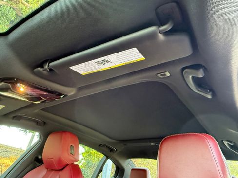 Used 2024 BMW i5 eDrive40i w/ Executive Package image 23