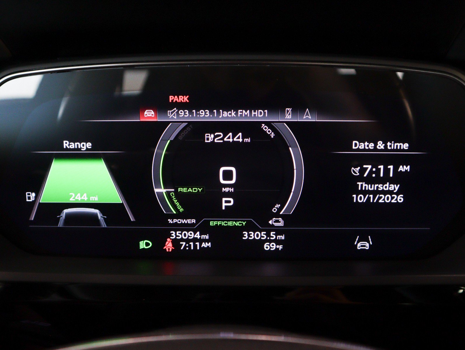 Used 2024 Audi Q8 e-tron Premium AWD/4WD image 19