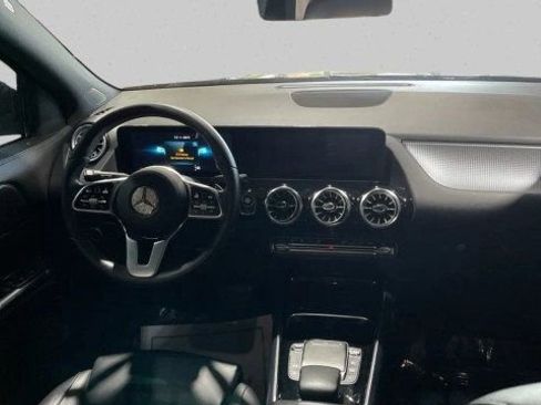 Used 2022 Mercedes-Benz GLA 250 w/ Premium Package Lite image 14