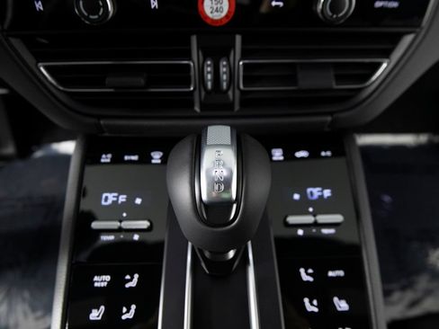 New 2026 Porsche Macan AWD/4WD image 27