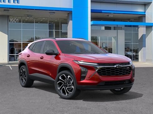 New 2026 Chevrolet Trax RS w/ Sunroof Package FWD image 7