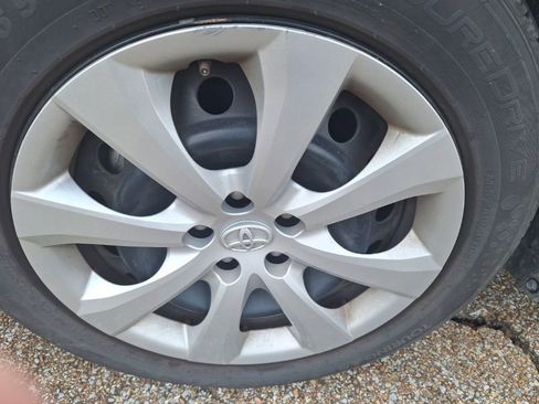 Used 2024 Toyota Corolla LE image 14