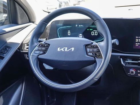 Certified 2024 Kia Niro EX FWD image 11