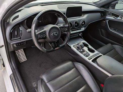 Used 2019 Kia Stinger GT2 AWD/4WD image 12