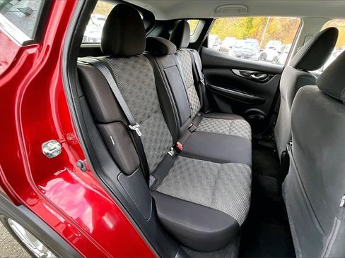 Certified 2022 Nissan Rogue Sport SV image 19