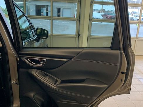 Used 2020 Subaru Forester Premium image 19