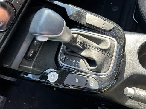 Used 2023 Kia Soul EX image 24