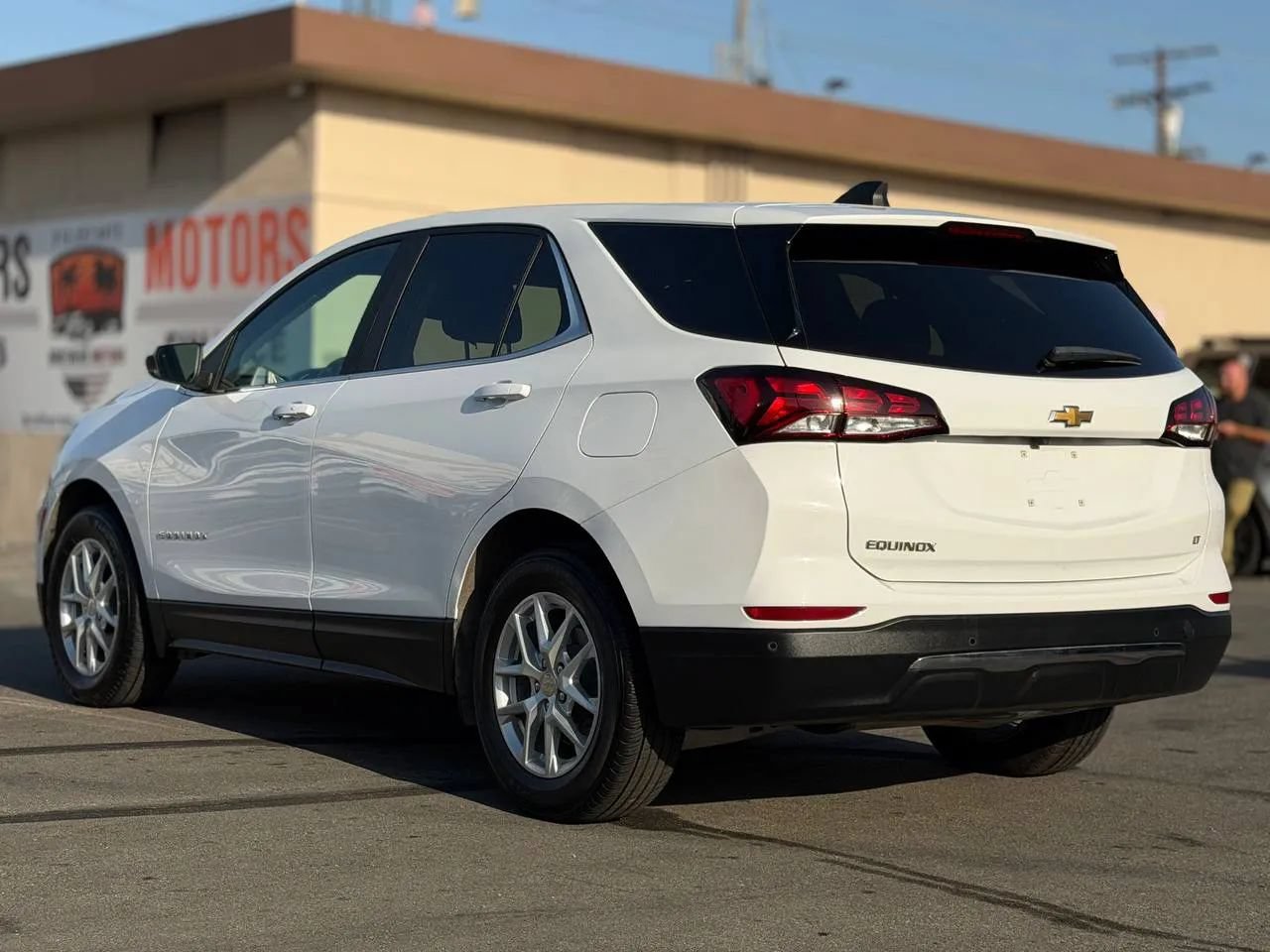 Used 2023 Chevrolet Equinox LT FWD image 10