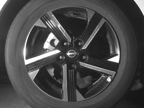 Used 2025 Nissan Sentra SV FWD image 14