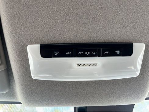 New 2025 Nissan Versa S w/ Trunk Package FWD image 29
