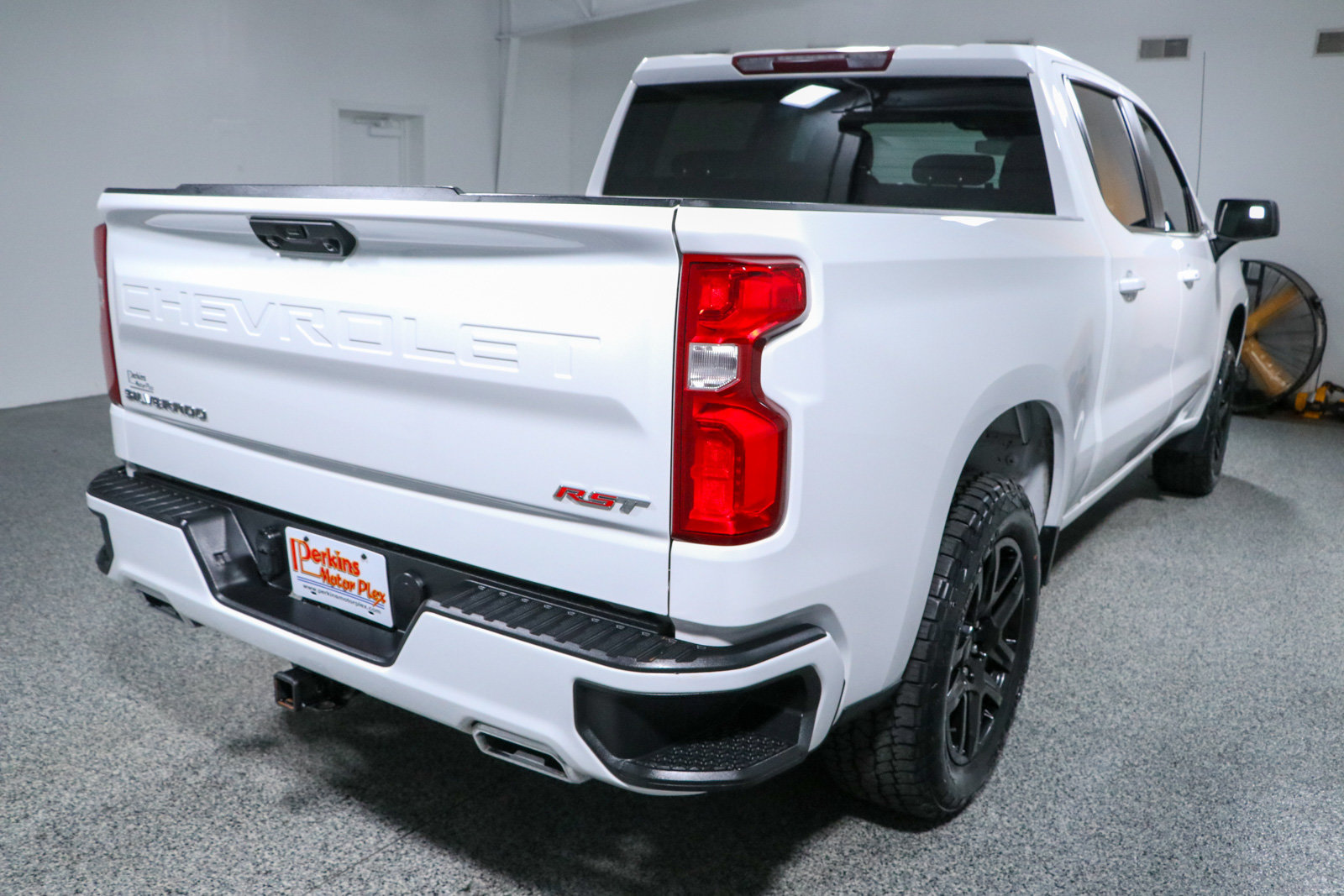 Used 2023 Chevrolet Silverado 1500 RST w/ Z71 Off-Road Package AWD/4WD image 7