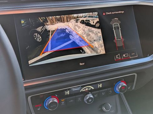 Used 2025 Audi Q3 2.0T Premium w/ Convenience Package image 24