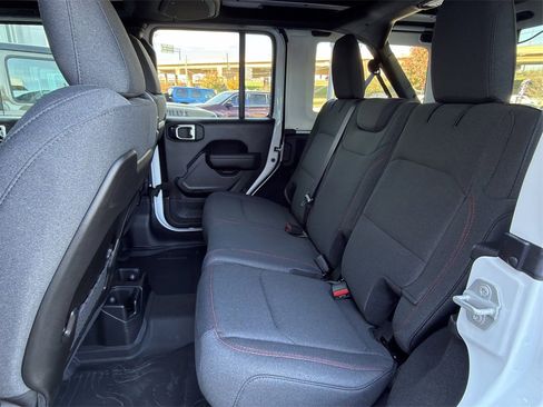 New 2025 Jeep Wrangler Unlimited Rubicon image 20