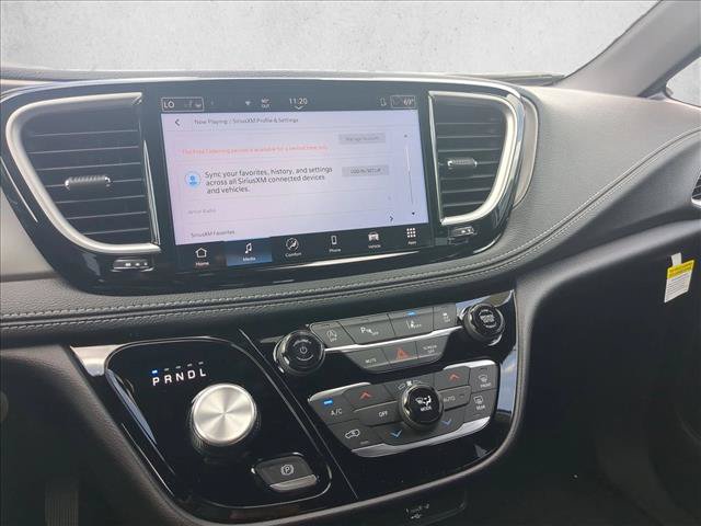New 2027 Chrysler Pacifica Select FWD image 12