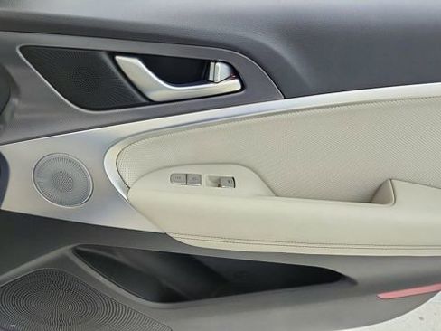 Used 2025 Genesis G70 3.3T Advanced image 25