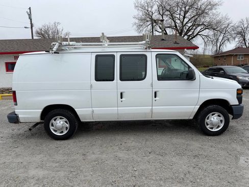 Used 2012 Ford E-150 and Econoline 150 w/ Commercial Cargo Van Pkg image 2