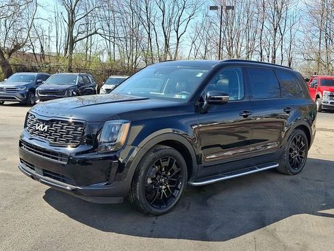 Certified 2022 Kia Telluride EX w/ EX Premium Package AWD/4WD image 3