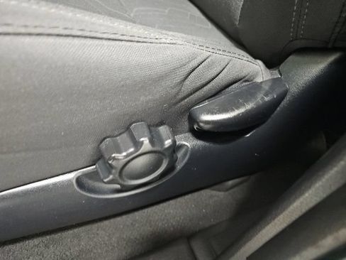 Used 2016 Toyota Tacoma TRD Sport w/ Towing Package AWD/4WD image 15