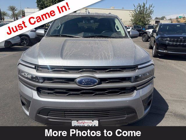 Used 2024 Ford Expedition XLT RWD image 9