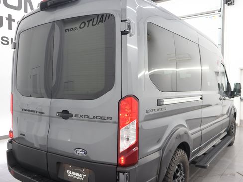 Used 2026 Ford Transit 250 148 Medium Roof Extended AWD image 5